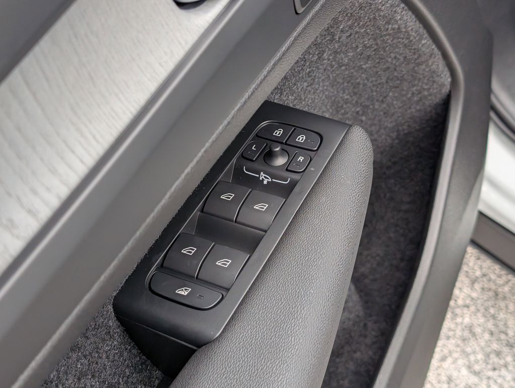 2026 Volvo XC40 B5 Plus Hunt Valley MD