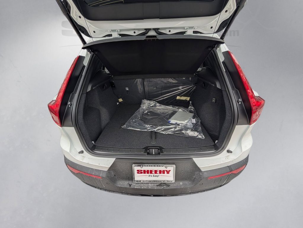 2026 Volvo XC40 B5 Plus Hunt Valley MD