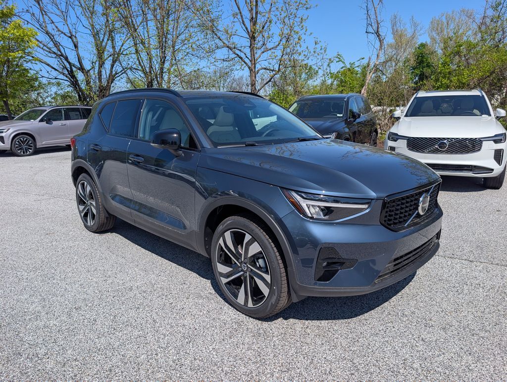 2026 Volvo XC40