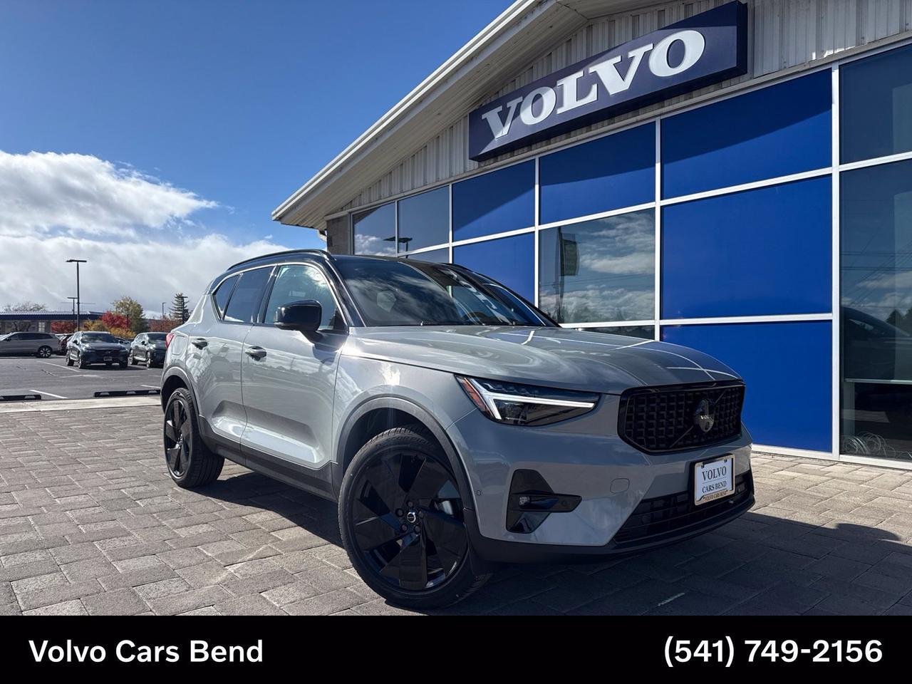2026 Volvo XC40 B5 Ultra Black Edition