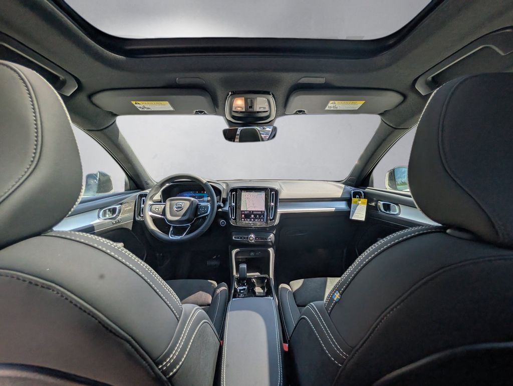 2026 Volvo XC40 B5 Ultra Black Edition Hunt Valley MD