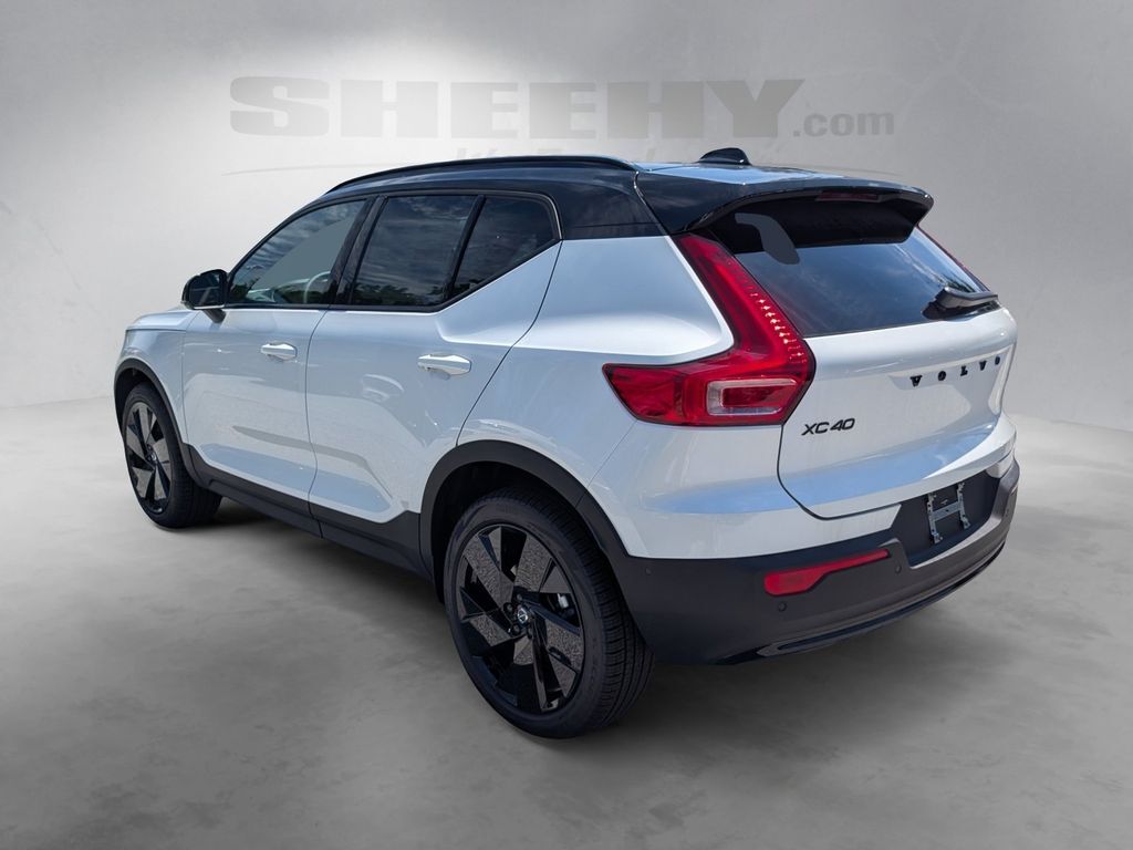 2026 Volvo XC40 B5 Ultra Black Edition Hunt Valley MD