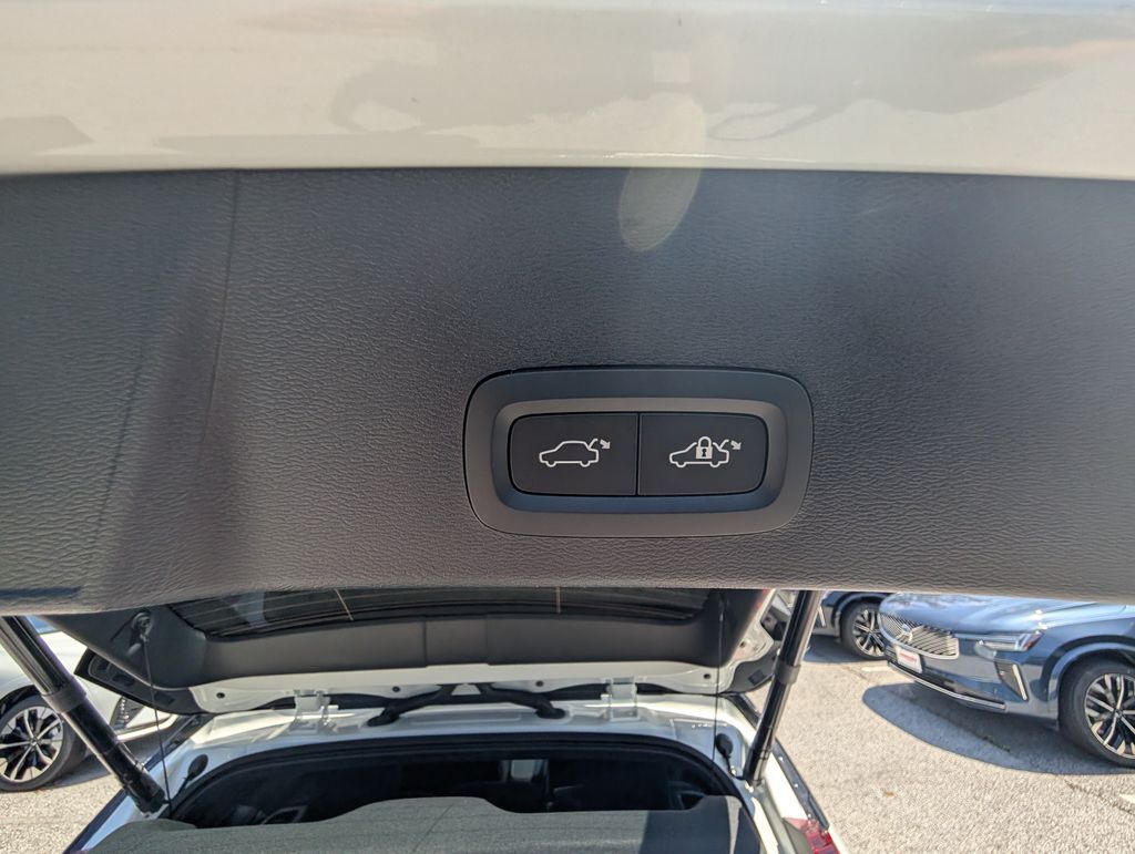 2026 Volvo XC40 B5 Ultra Black Edition Hunt Valley MD