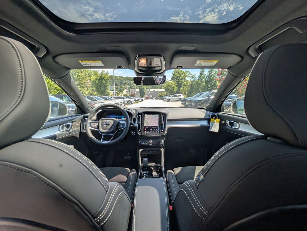2026 Volvo XC40 B5 Ultra Black Edition Hunt Valley MD