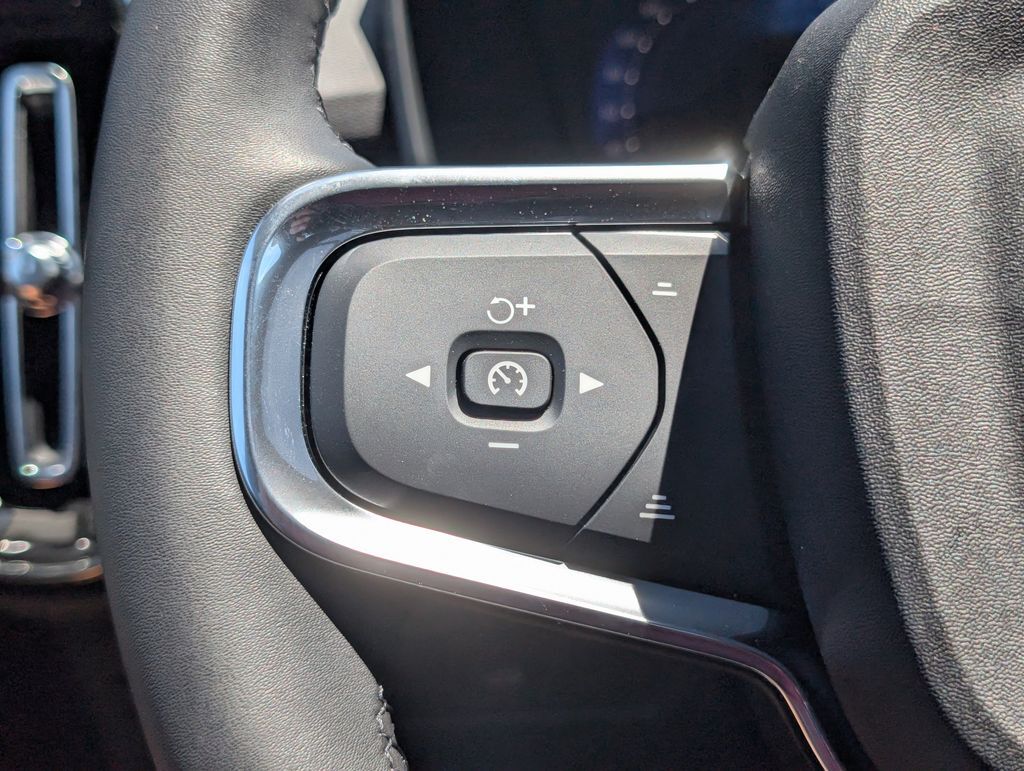 2026 Volvo XC40 B5 Ultra Black Edition Hunt Valley MD