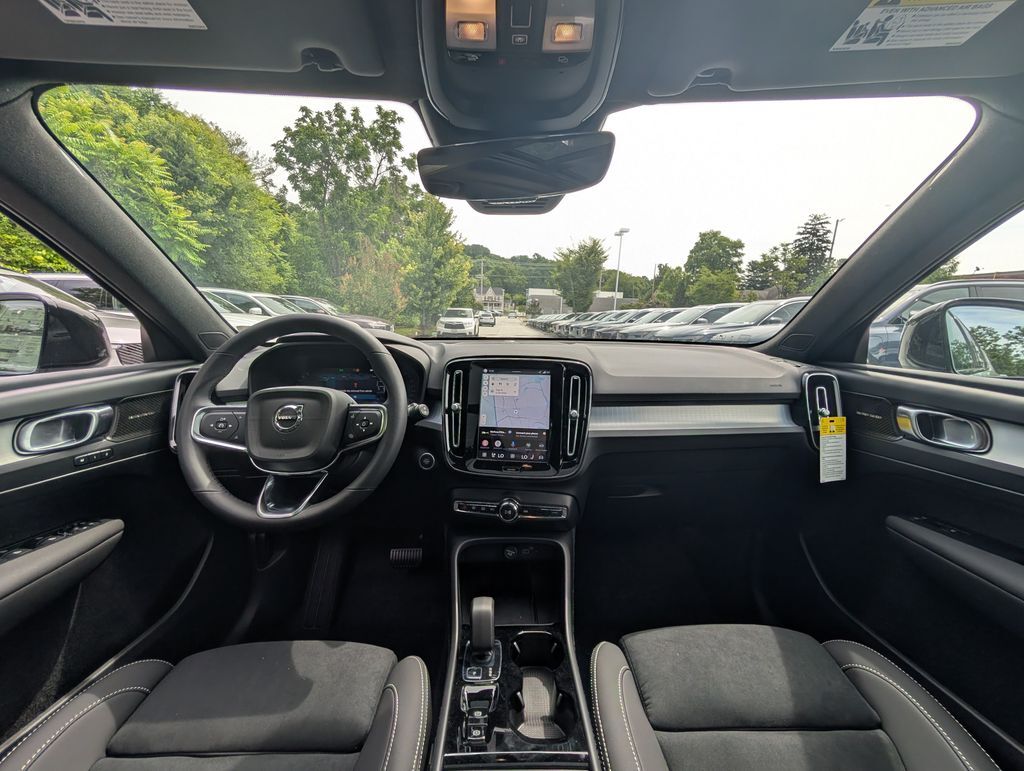2026 Volvo XC40 B5 Ultra Black Edition Hunt Valley MD