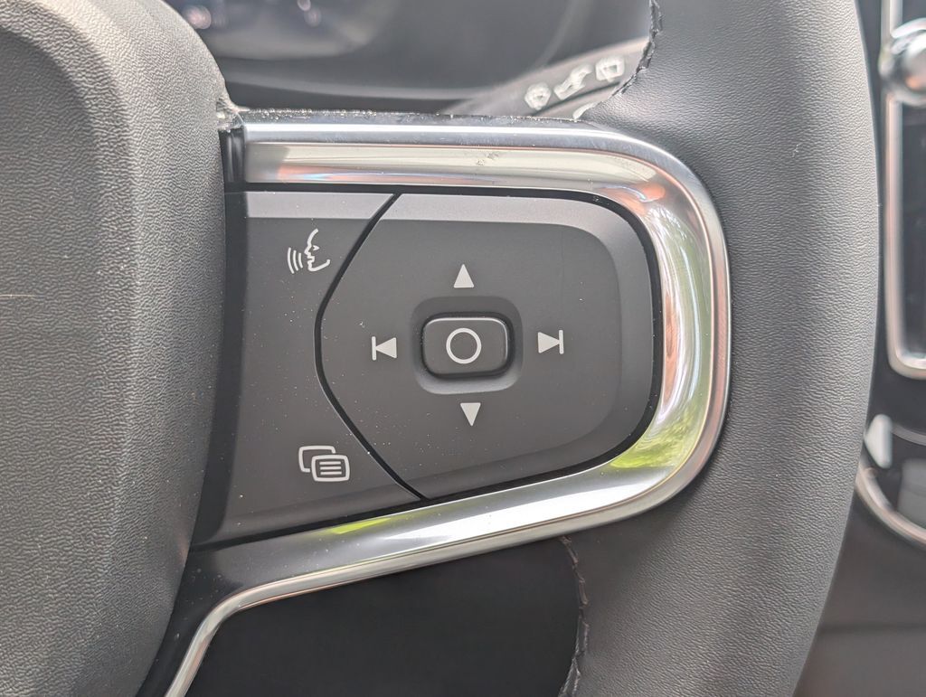2026 Volvo XC40 B5 Ultra Black Edition Hunt Valley MD