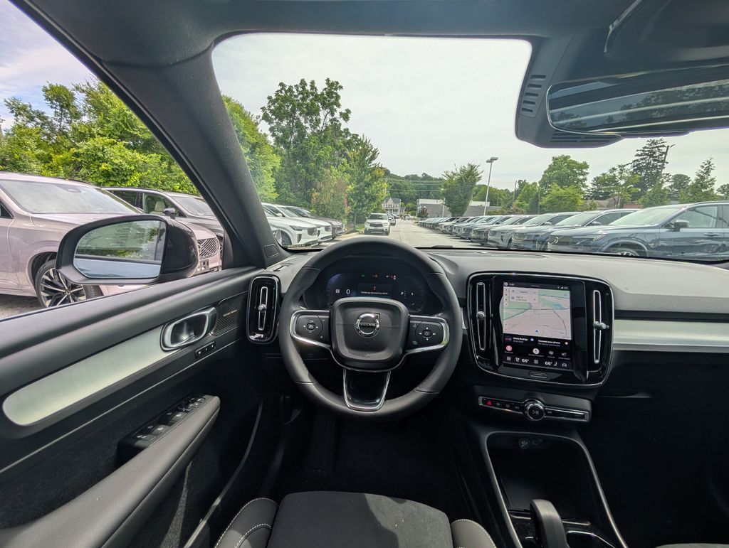 2026 Volvo XC40 B5 Ultra Black Edition Hunt Valley MD