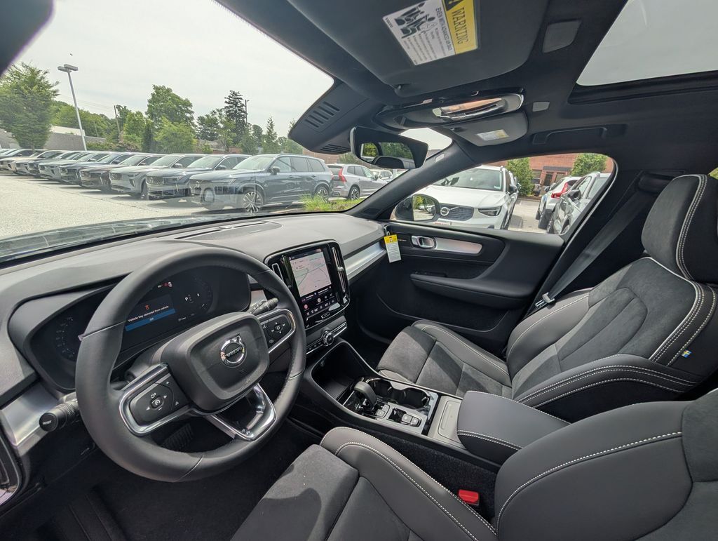 2026 Volvo XC40 B5 Ultra Black Edition Hunt Valley MD