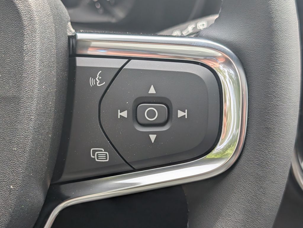 2026 Volvo XC40 B5 Ultra Black Edition Hunt Valley MD