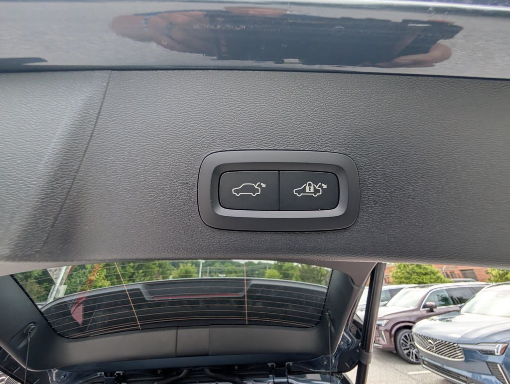 2026 Volvo XC40 B5 Ultra Black Edition Hunt Valley MD