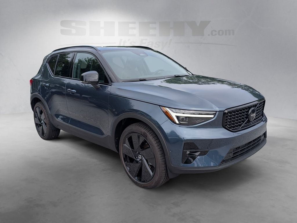 2026 Volvo XC40 B5 Ultra Black Edition Hunt Valley MD