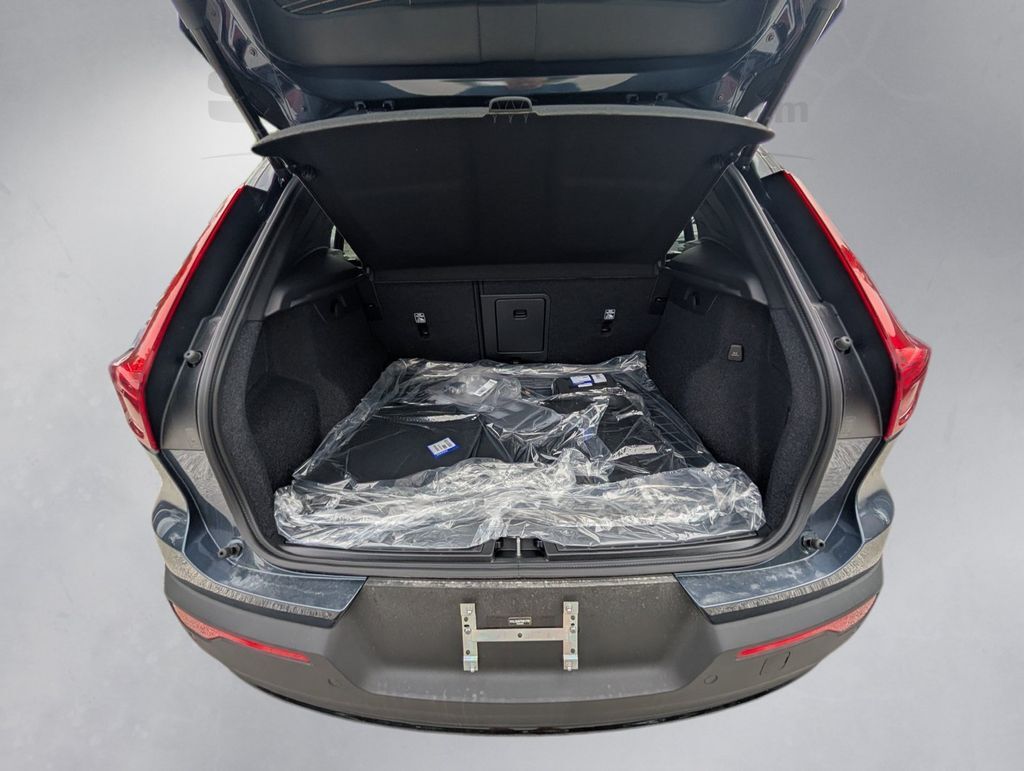 2026 Volvo XC40 B5 Ultra Black Edition Hunt Valley MD