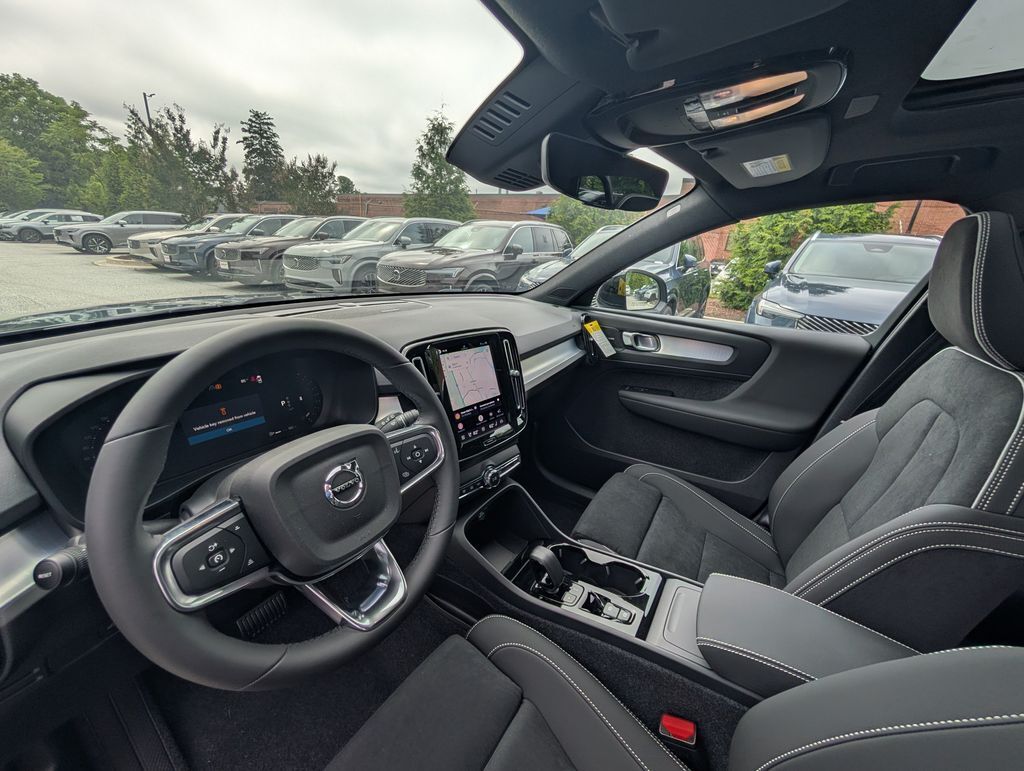 2026 Volvo XC40 B5 Ultra Black Edition Hunt Valley MD