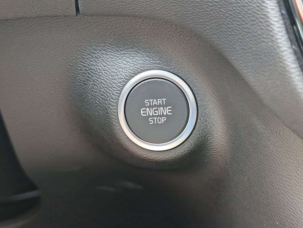 2026 Volvo XC40 B5 Ultra Black Edition Hunt Valley MD