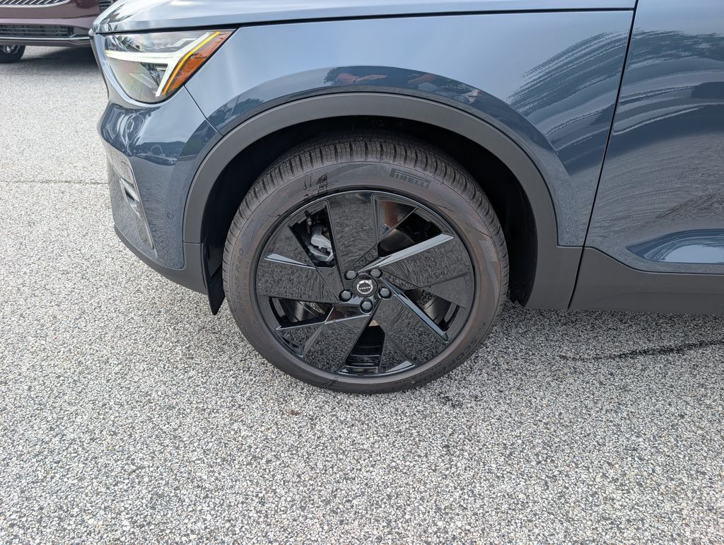 2026 Volvo XC40 B5 Ultra Black Edition Hunt Valley MD