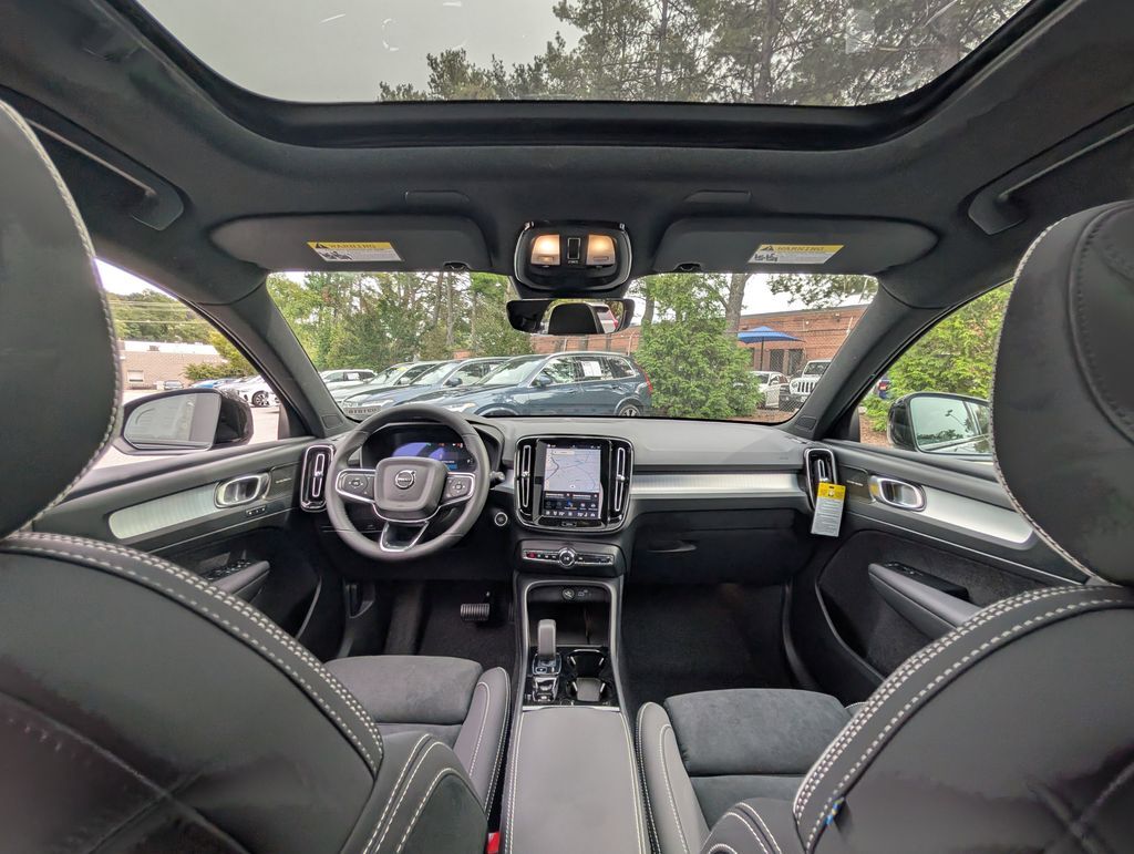 2026 Volvo XC40 B5 Ultra Black Edition Hunt Valley MD