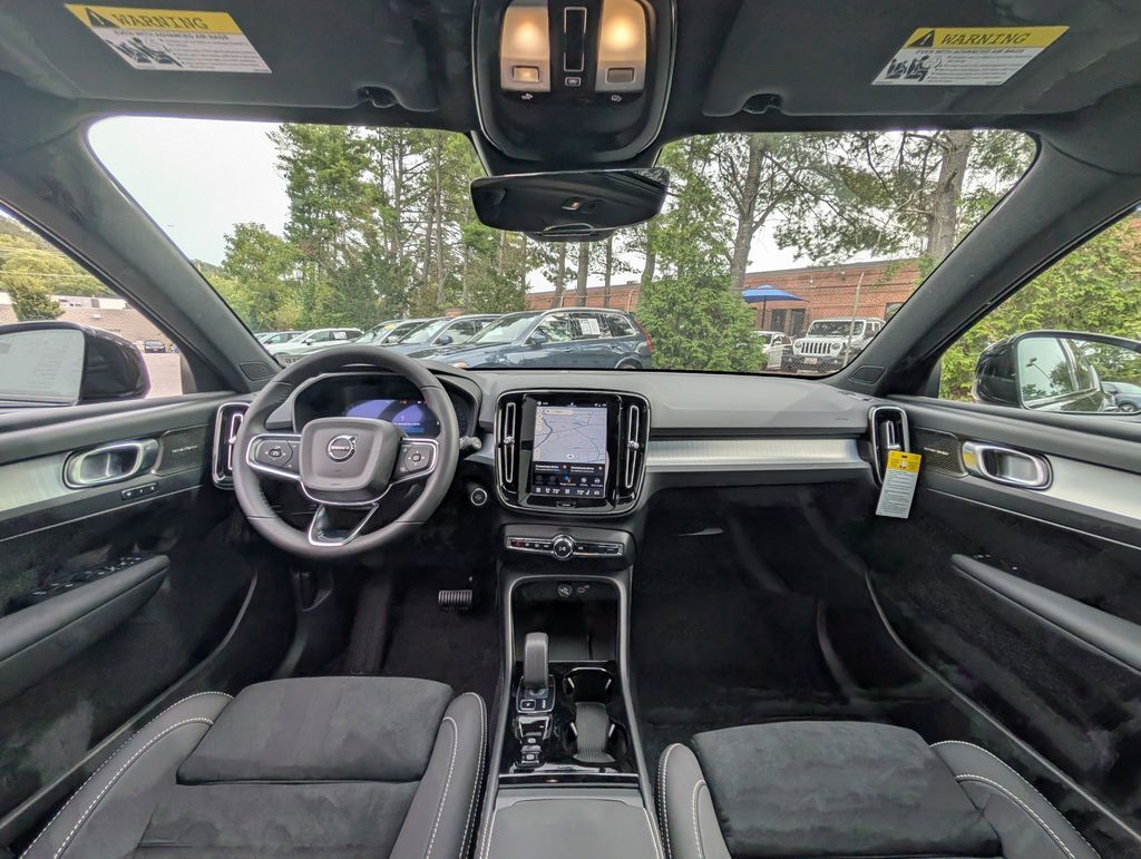 2026 Volvo XC40 B5 Ultra Black Edition Hunt Valley MD