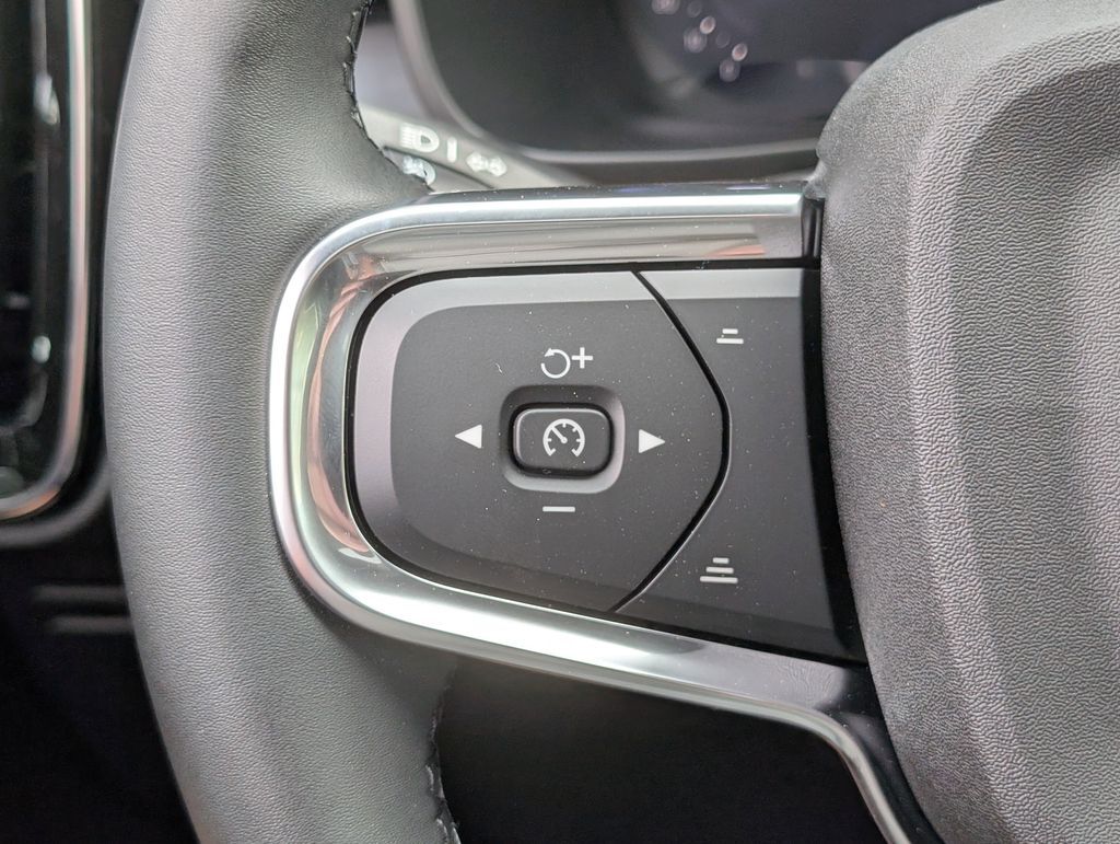 2026 Volvo XC40 B5 Ultra Black Edition Hunt Valley MD