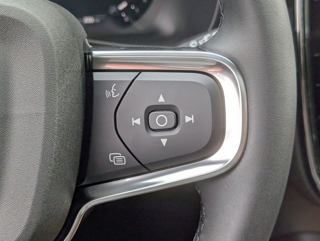 2026 Volvo XC40 B5 Ultra Black Edition Hunt Valley MD