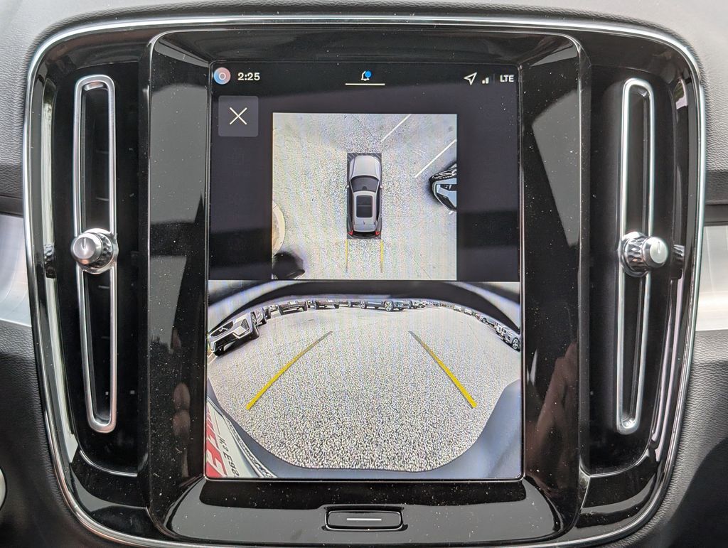 2026 Volvo XC40 B5 Ultra Black Edition Hunt Valley MD