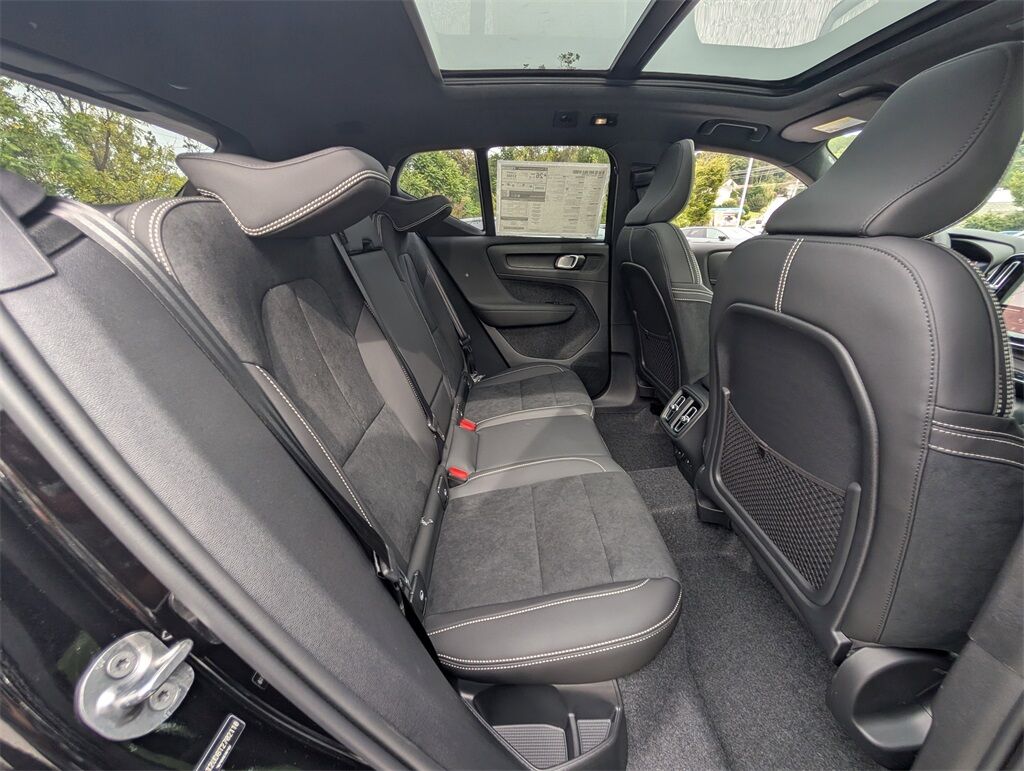 2026 Volvo XC40 B5 Ultra Black Edition Hunt Valley MD