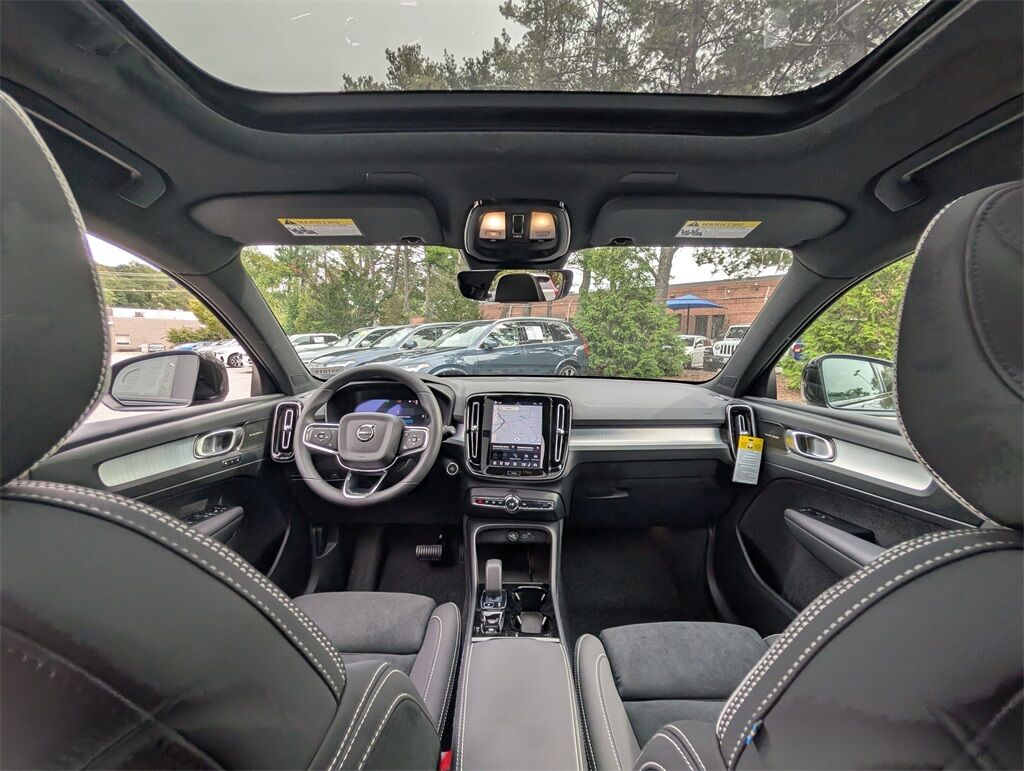 2026 Volvo XC40 B5 Ultra Black Edition Hunt Valley MD