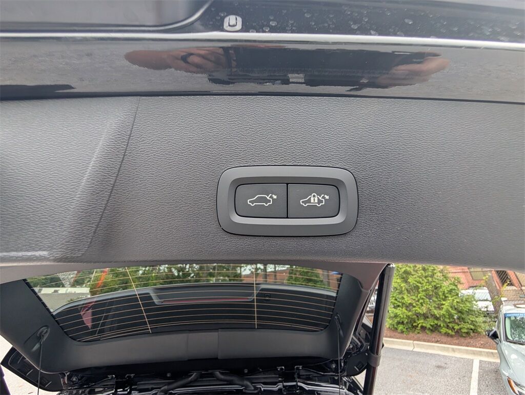 2026 Volvo XC40 B5 Ultra Black Edition Hunt Valley MD