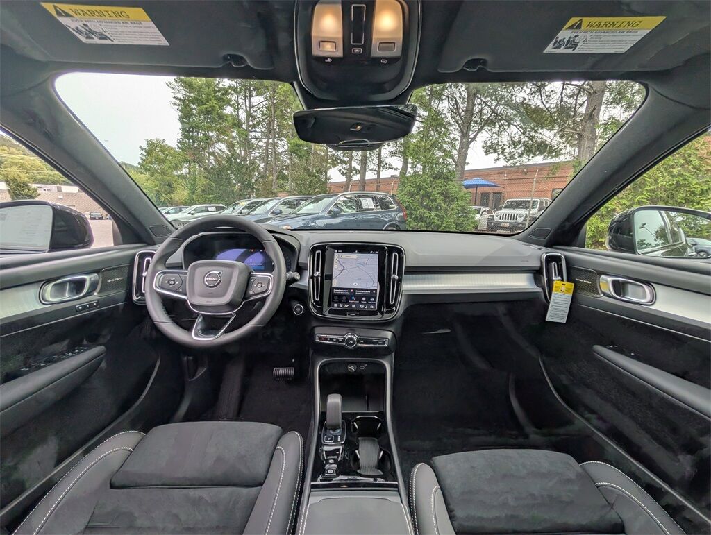 2026 Volvo XC40 B5 Ultra Black Edition Hunt Valley MD