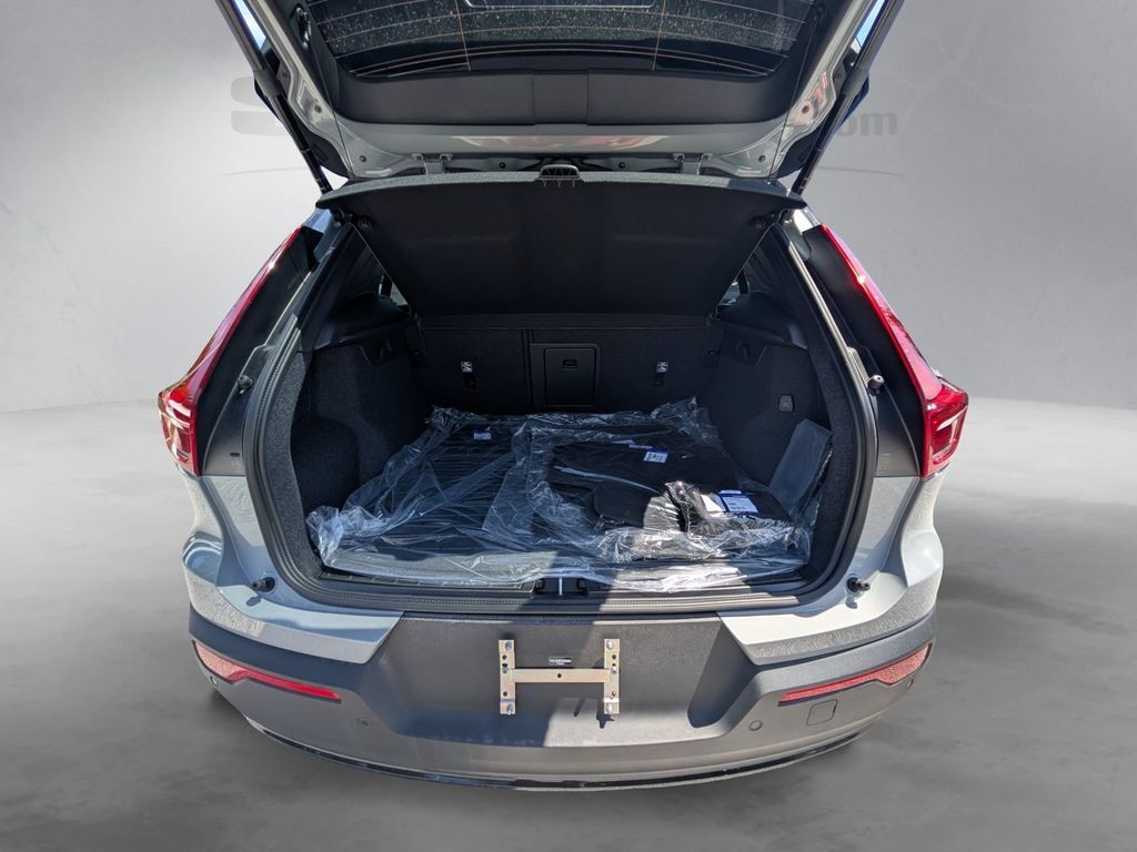 2026 Volvo XC40 B5 Ultra Black Edition Hunt Valley MD