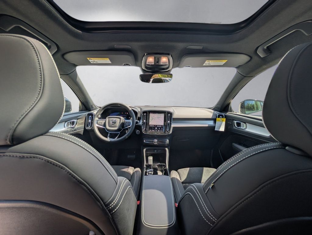 2026 Volvo XC40 B5 Ultra Black Edition Hunt Valley MD