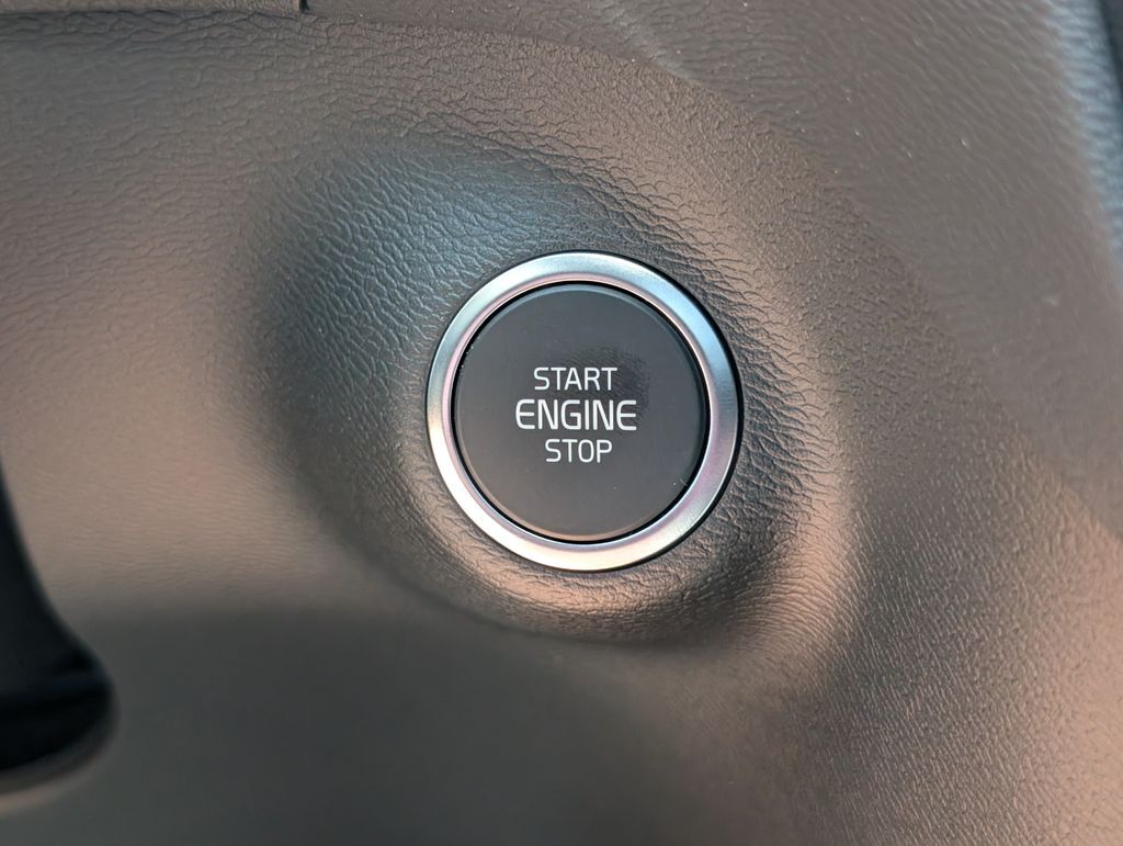 2026 Volvo XC40 B5 Ultra Black Edition Hunt Valley MD