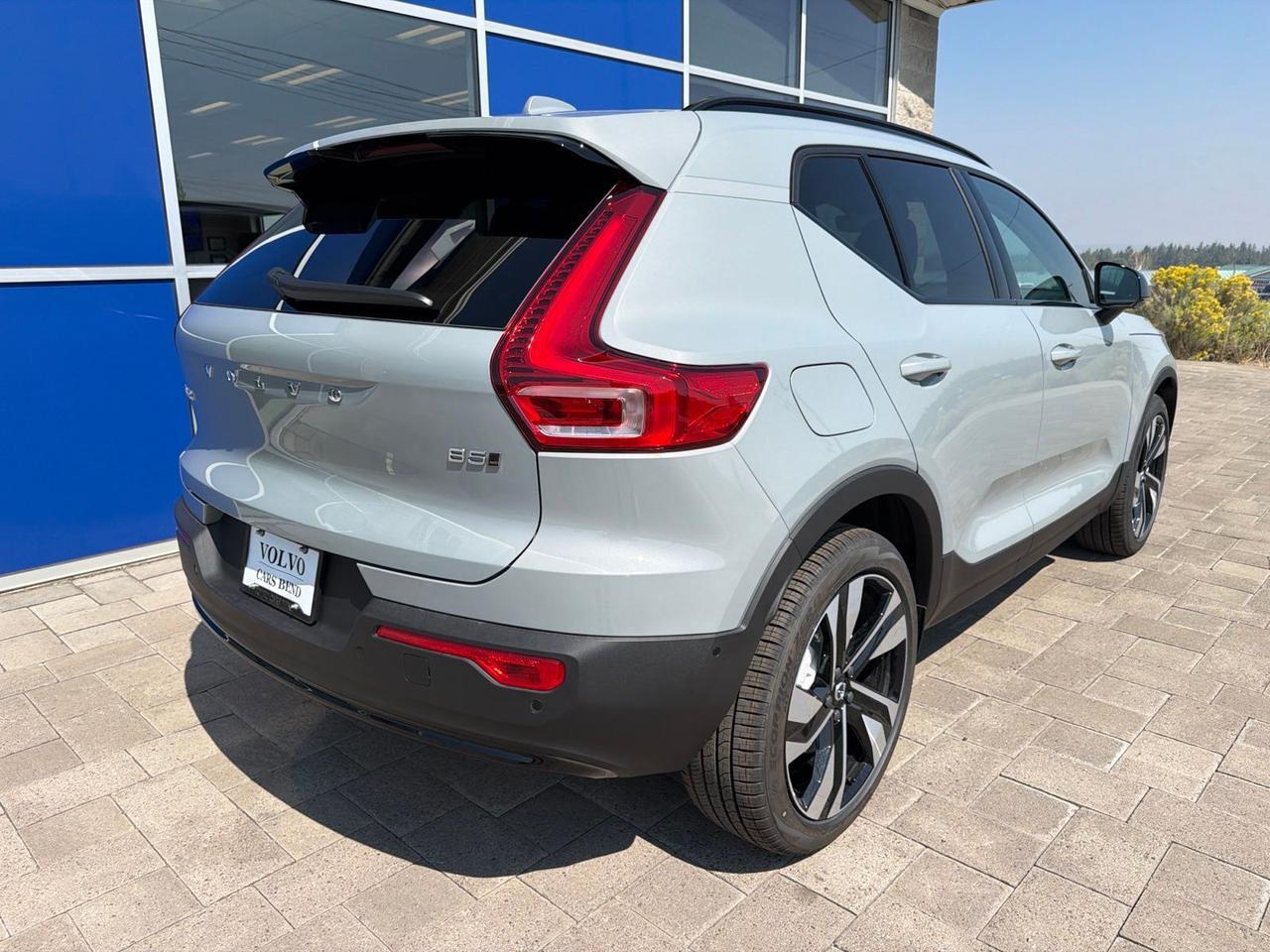 2026 Volvo XC40 B5 Ultra Bend OR