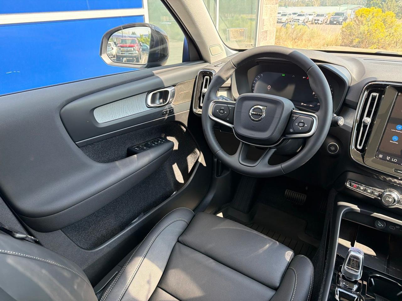 2026 Volvo XC40 B5 Ultra Bend OR