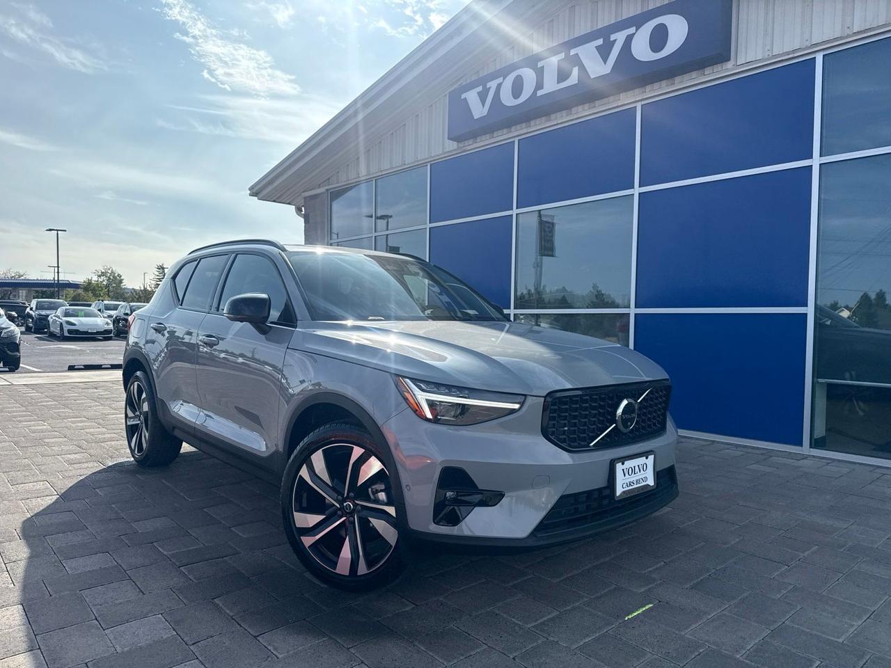 2026 Volvo XC40 B5 Ultra