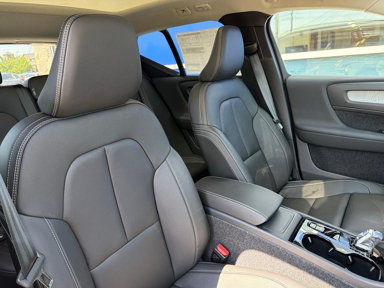 2026 Volvo XC40 B5 Ultra Bend OR