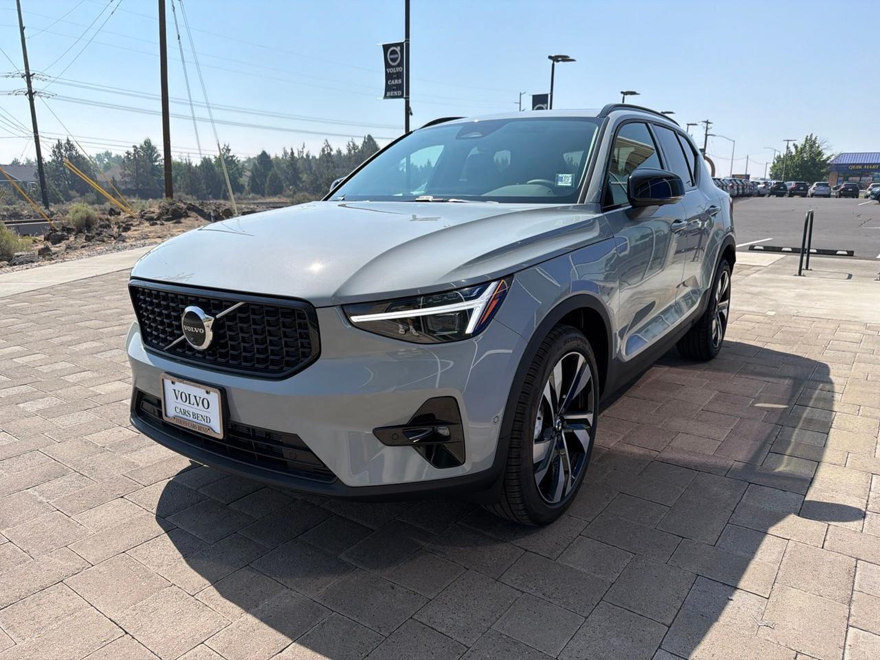 2026 Volvo XC40 B5 Ultra Bend OR