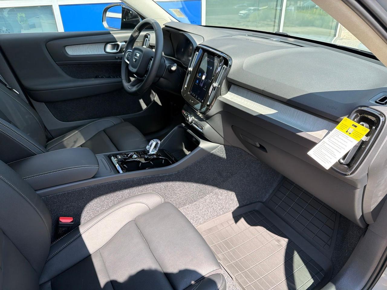 2026 Volvo XC40 B5 Ultra Bend OR
