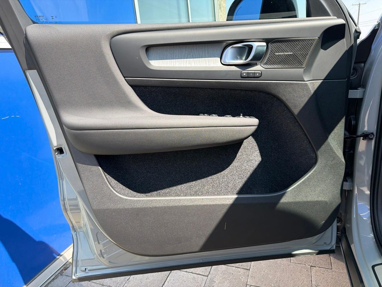 2026 Volvo XC40 B5 Ultra Bend OR