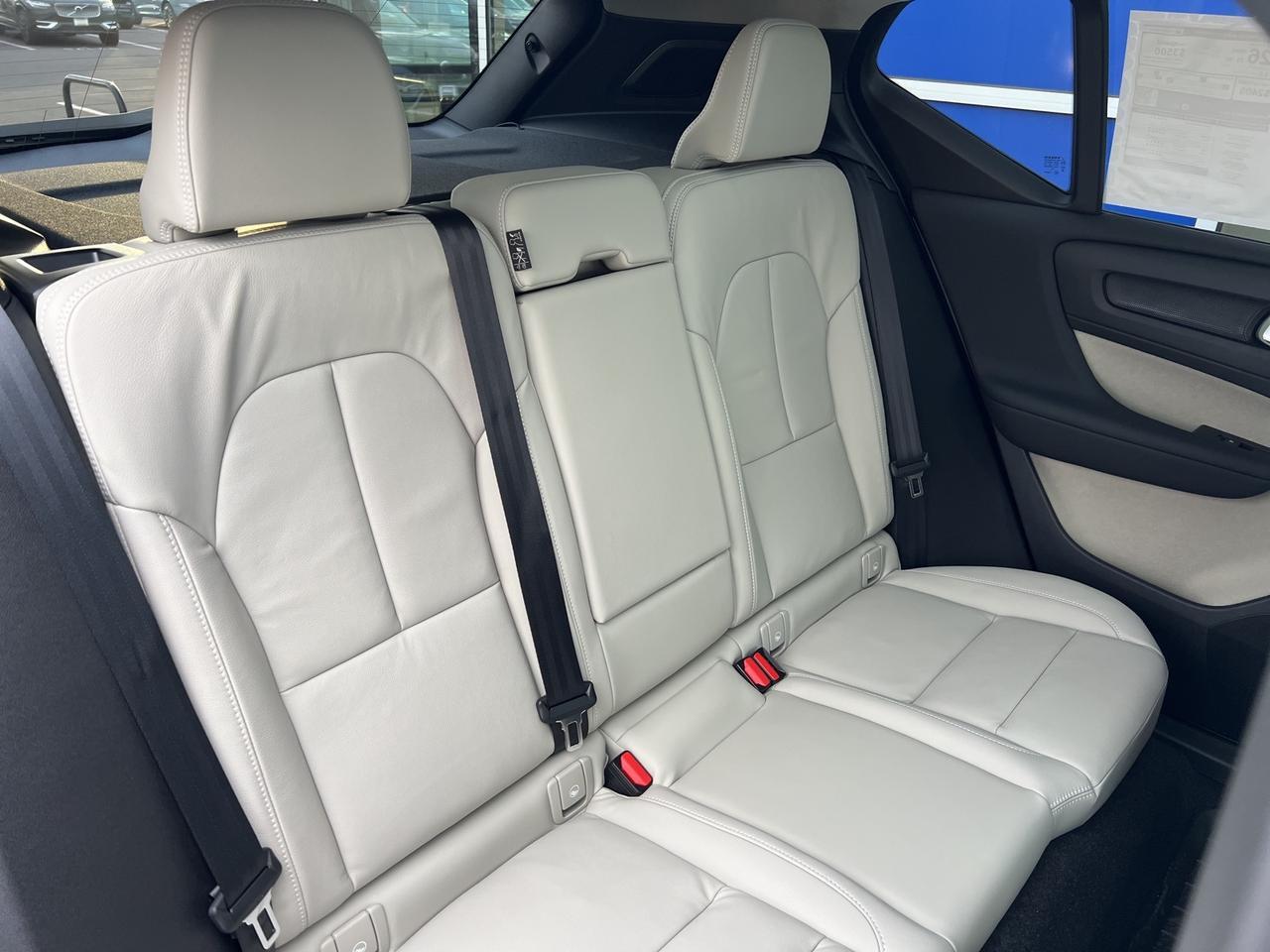 2026 Volvo XC40 B5 Ultra Bend OR