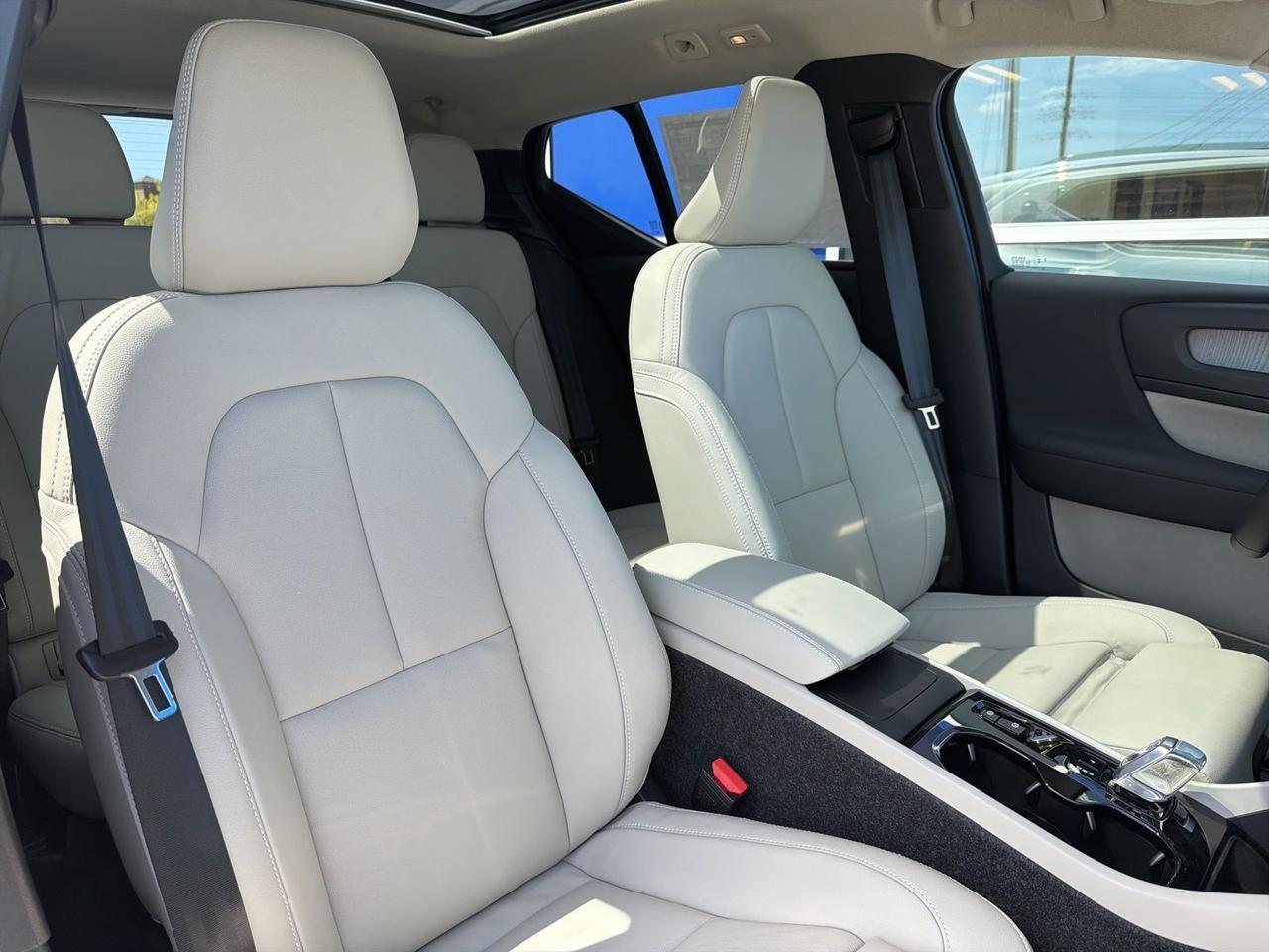 2026 Volvo XC40 B5 Ultra Bend OR