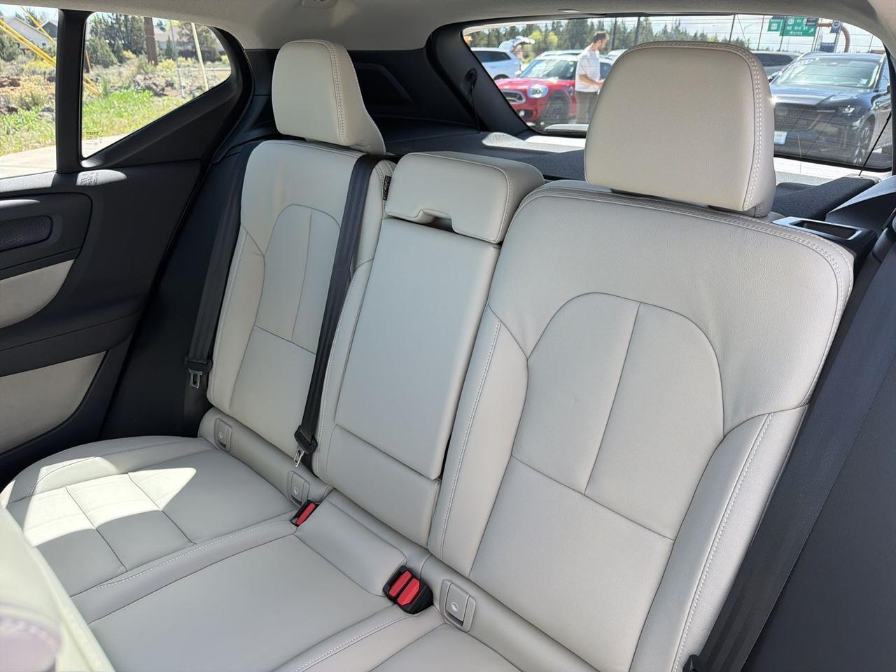2026 Volvo XC40 B5 Ultra Bend OR