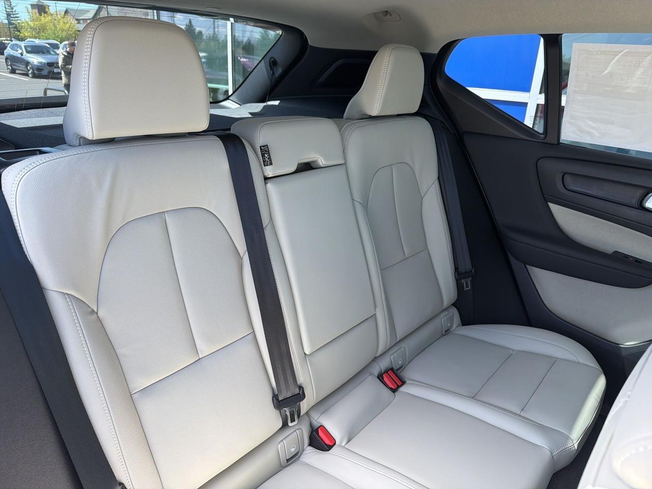 2026 Volvo XC40 B5 Ultra Bend OR