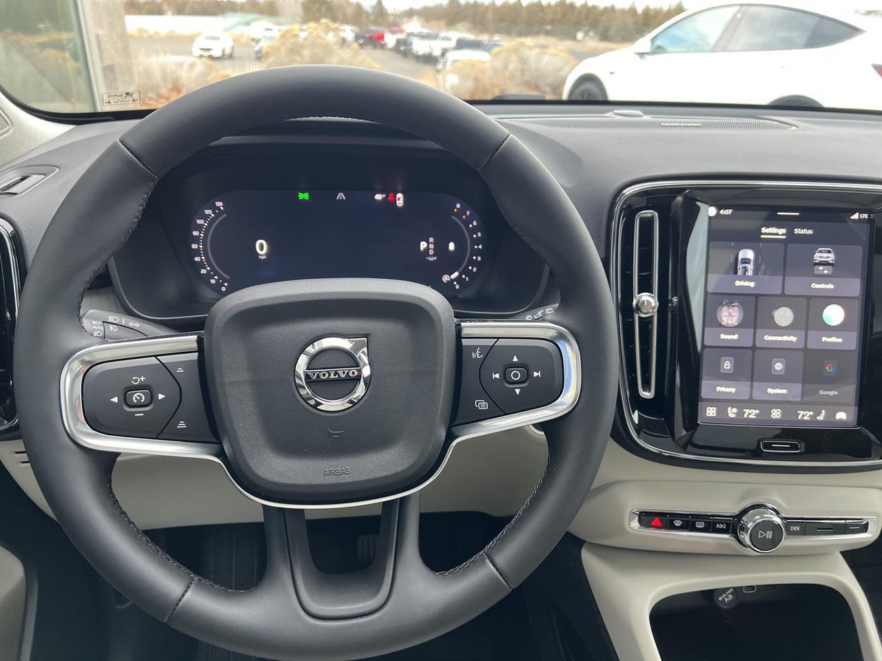 2026 Volvo XC40 B5 Ultra Bend OR