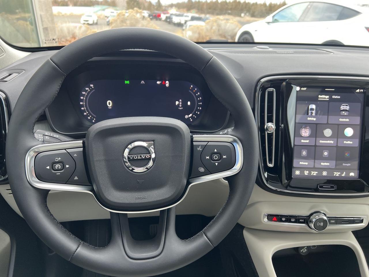 2026 Volvo XC40 B5 Ultra Bend OR