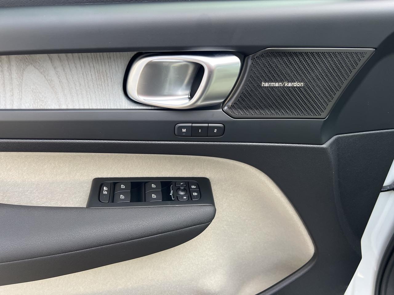 2026 Volvo XC40 B5 Ultra Bend OR