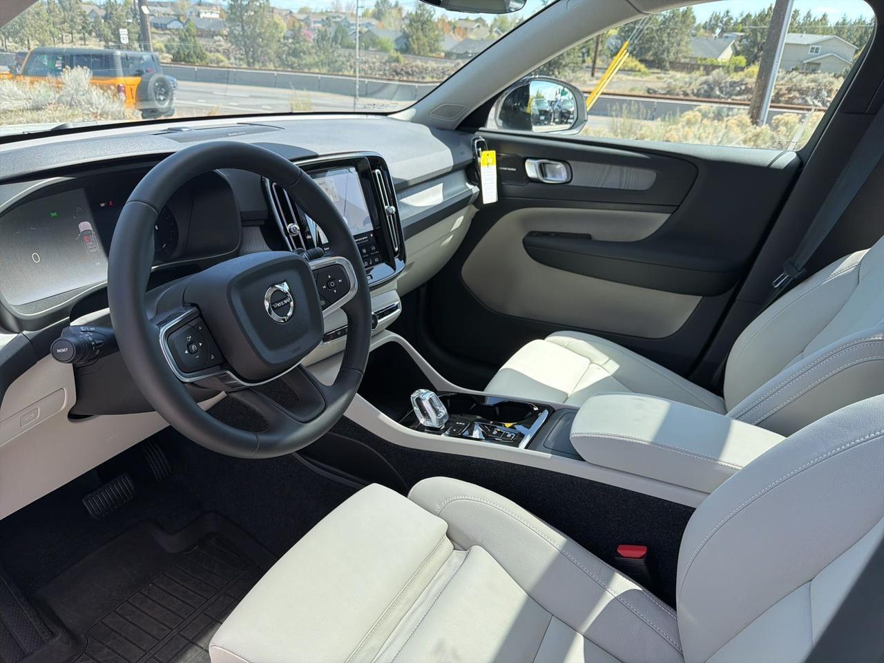 2026 Volvo XC40 B5 Ultra Bend OR