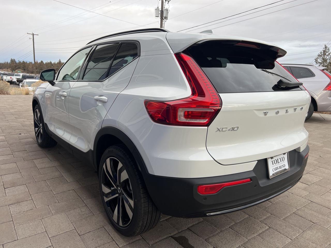 2026 Volvo XC40 B5 Ultra Bend OR