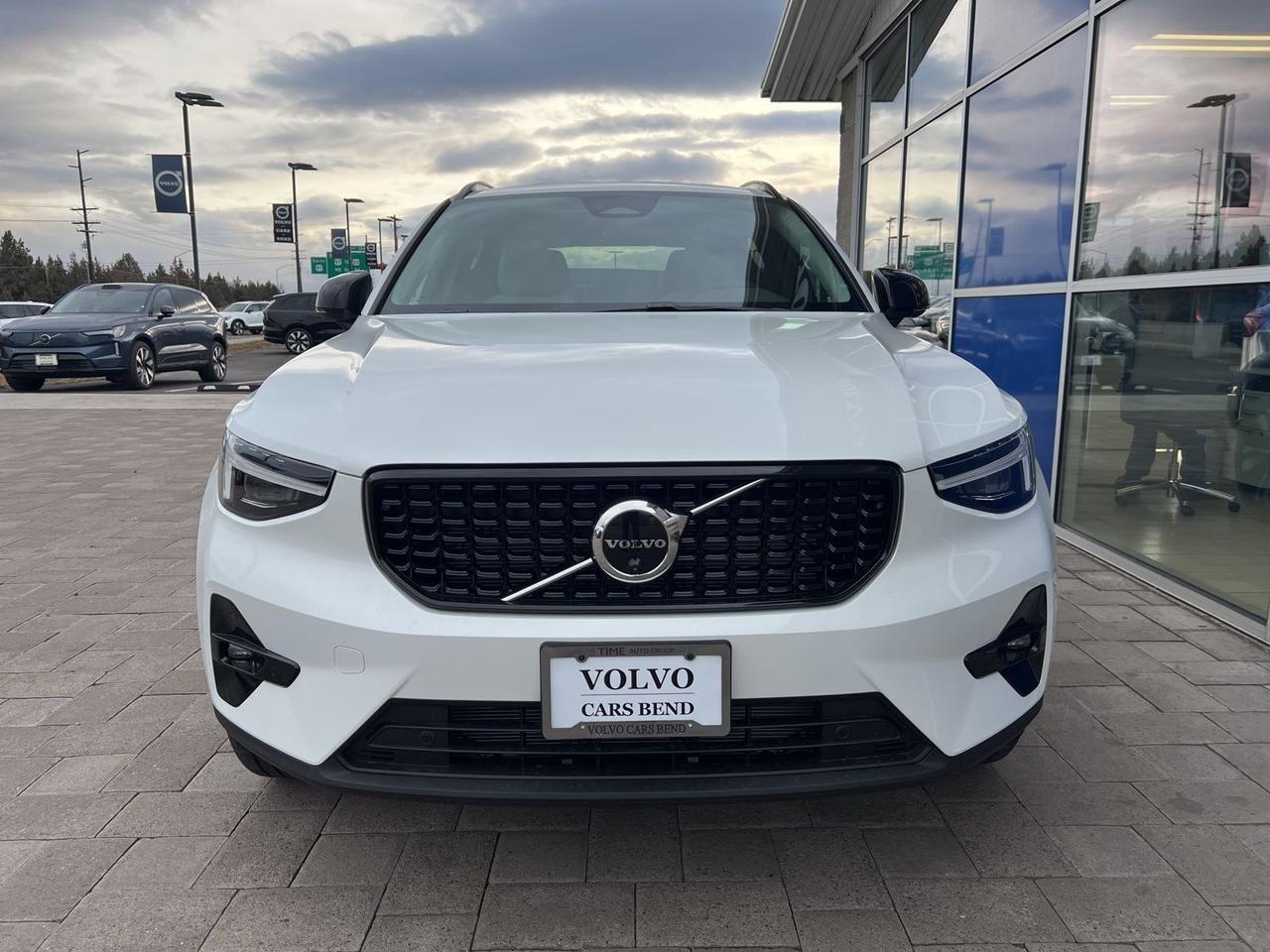 2026 Volvo XC40 B5 Ultra Bend OR