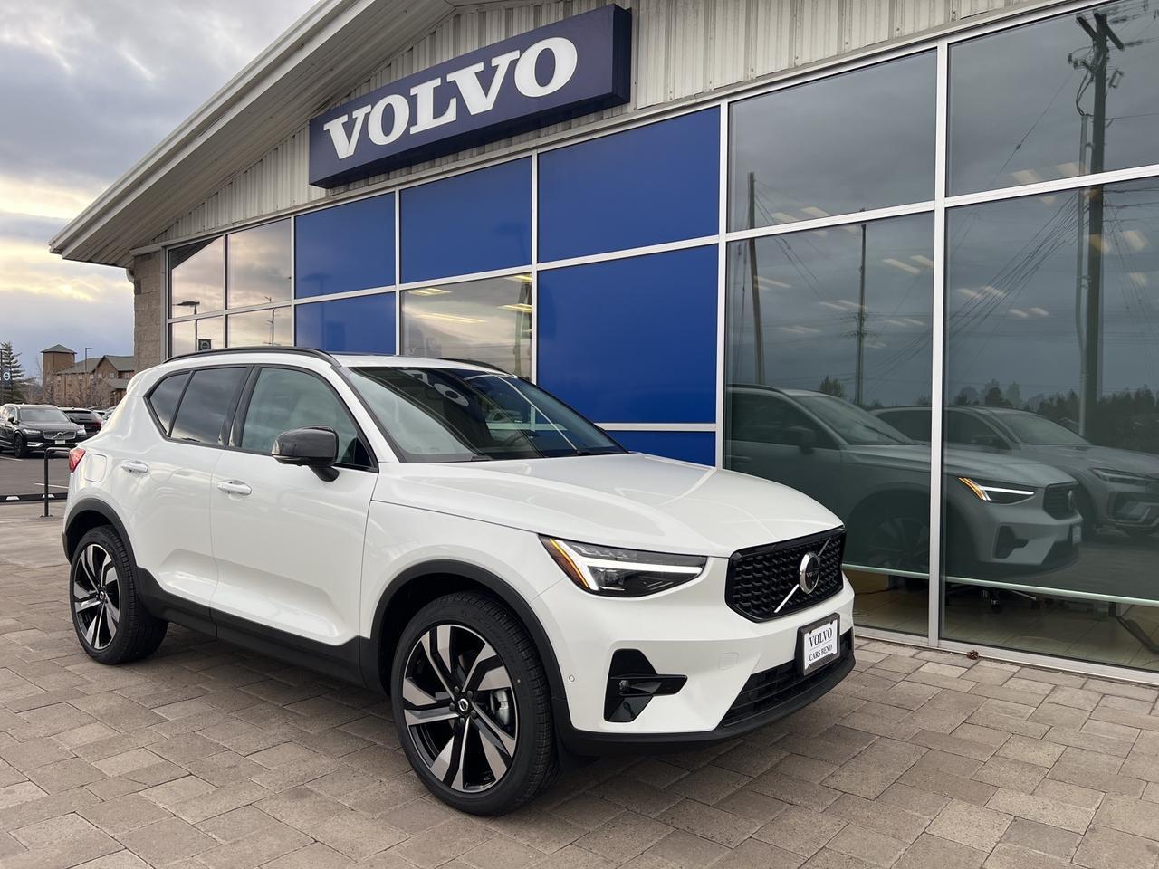2026 Volvo XC40 B5 Ultra